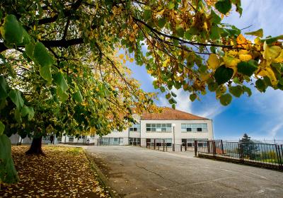 Изглед школе - Аутор: Ненад Јаковљевић